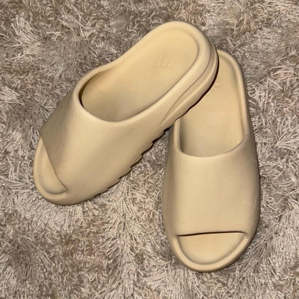 Adidas Yeezy Slides